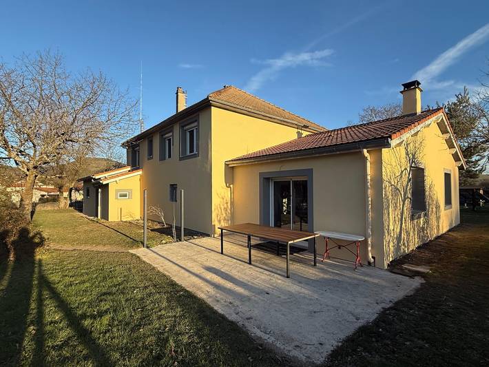 Gîte pour 15 personnes, avec terrasse et jardin en Haute-Loire - 3