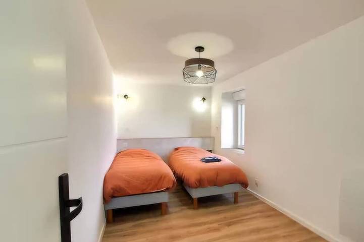 Location de vacances pour 8 personnes, avec Jacuzzi et Jardin à Ploudaniel - 3