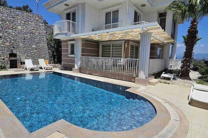 Ferienhaus für 6 Personen, mit Garten und Sauna sowie Terrasse und Pool in der Türkei