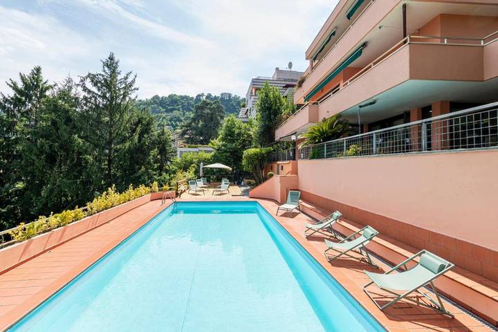 Villa für 4 Personen, mit Terrasse und Garten sowie Pool