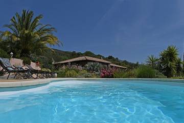 Chambre d’hôte pour 6 personnes, avec jardin en Corse
