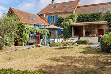 Maison De Vacances pour 6 Personnes dans Ahun, Région de Guéret, Photo 1