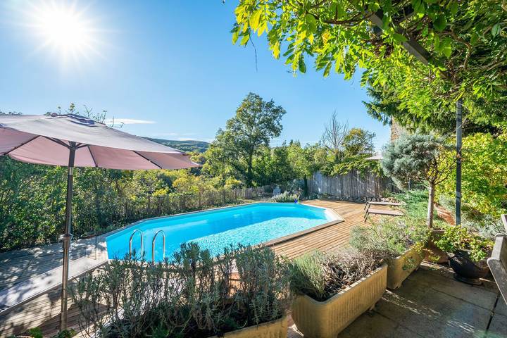 Villa pour 8 personnes, avec jardin et terrasse, animaux acceptés