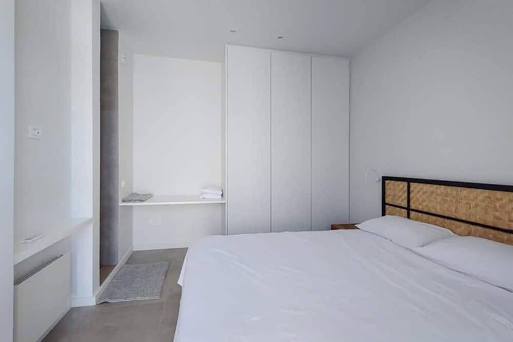 Villa Anna Summary:
N in Palairos, Etolia-Acarnania