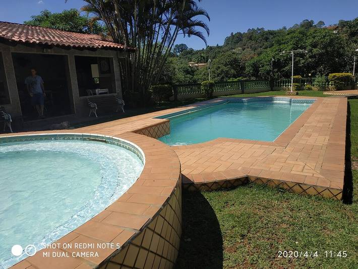 Location de vacances pour 20 personnes, avec jardin ainsi que jacuzzi et balcon, animaux acceptés à São Roque - 2