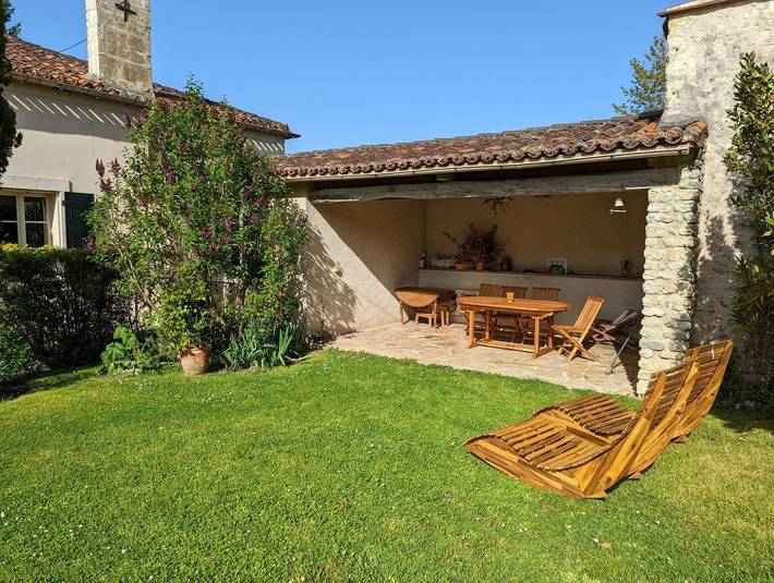 Chambre d’hôte pour 3 personnes, avec piscine et jardin, animaux acceptés en Charente - 3