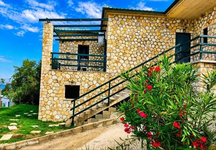 Villa voor 8 personen, with Balkon and Terras as well as Tuin and Uitzicht in Parga