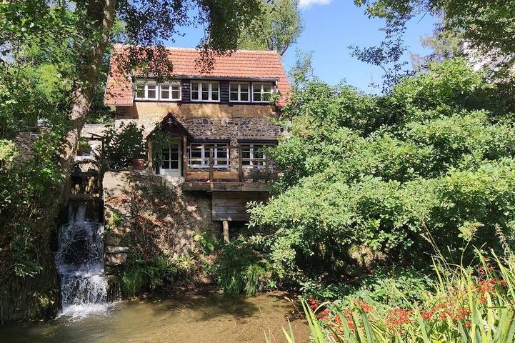 Location de vacances pour 4 personnes, avec Terrasse et Jardin à Courcy