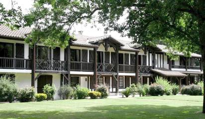 Hôtel pour 2 personnes, avec jardin dans Sabres