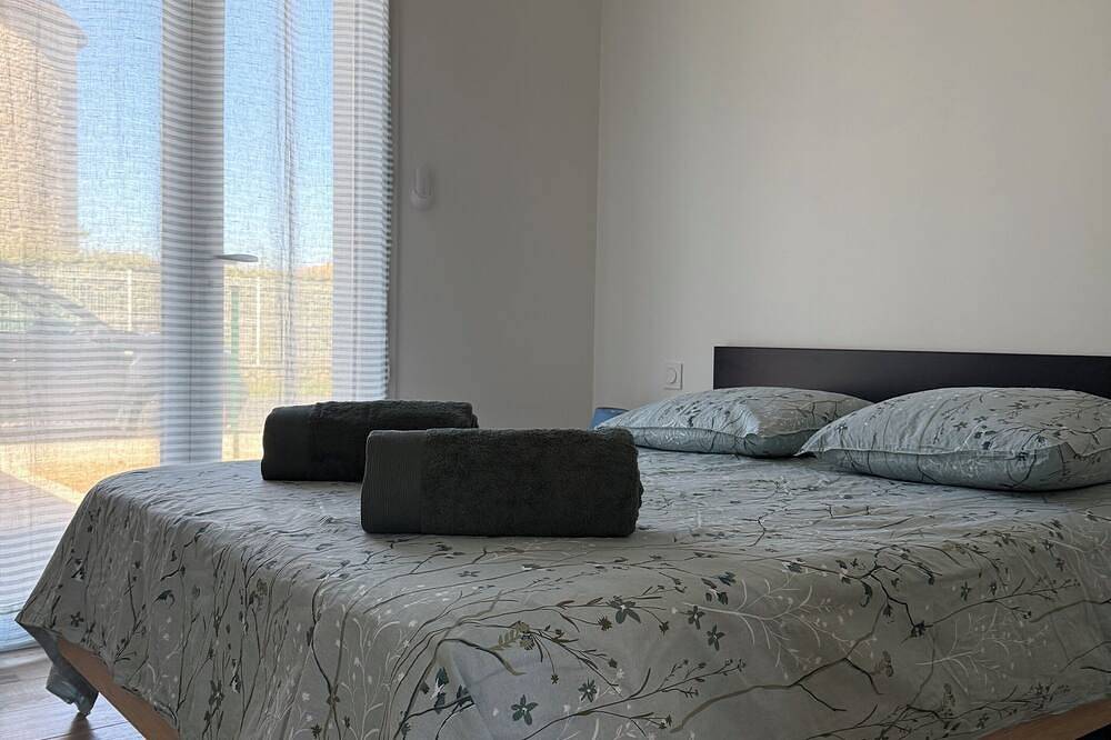 New house, close to town center, ideal for families or friends in Lesparre-Médoc, Parque natural regional del Médoc