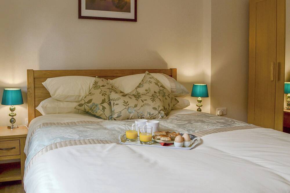Woodlands Dairy Cottage in Billingshurst, South Downs