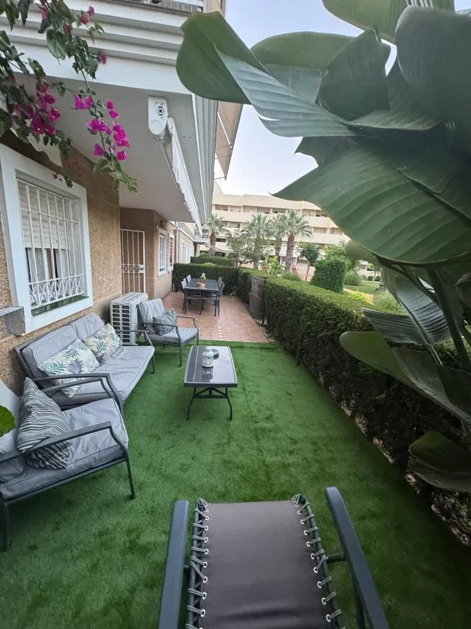 Apartamento de vacaciones para 8 personas, con piscina y jardín - 1