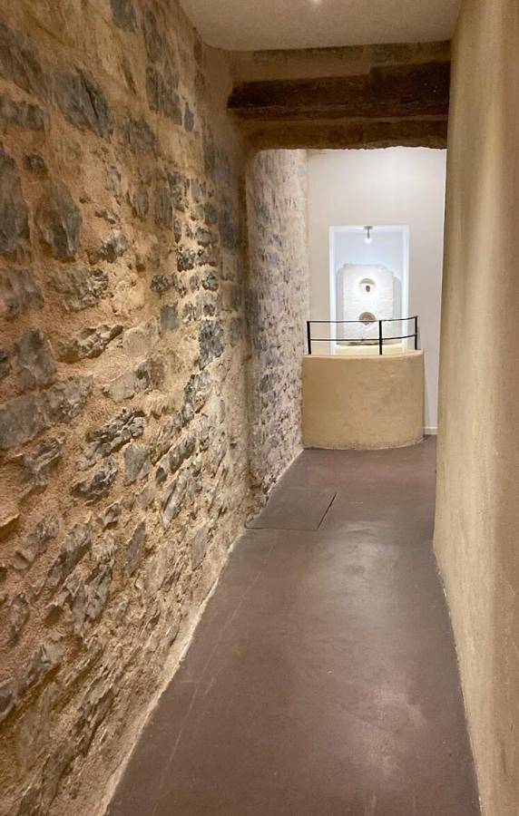 Gîte pour 4 personnes, avec terrasse et jacuzzi dans Office De Tourisme De Millau - 3