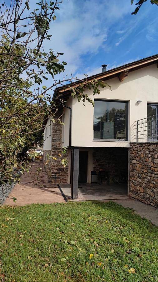 Apartamento de vacaciones para 4 personas, con terraza además de jardín y vistas en Parque Natural de las Fuentes del Narcea, Degaña e Ibias - 2
