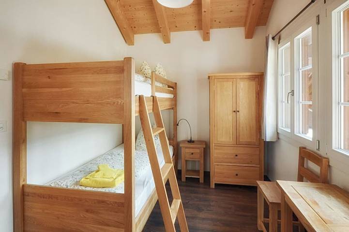 Geheel appartement, CityChalet Appartement/Fewo Enzian**** in Interlaken, Meer van Thun