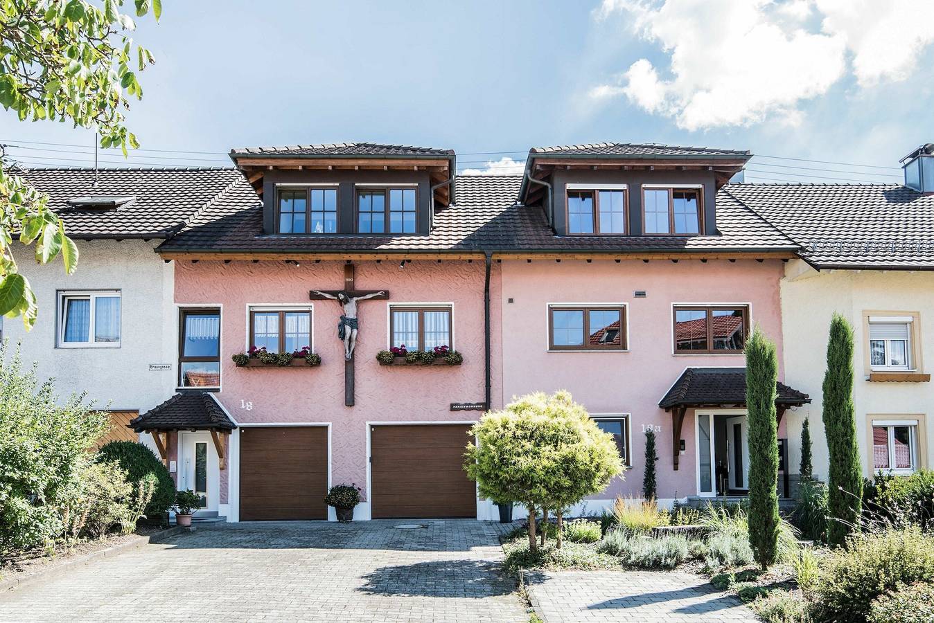 Ganze Wohnung, Ferienwohnung mit Blick auf Heilsberg,mit Balkon und Wi-Fi in Hilzingen, Hegau