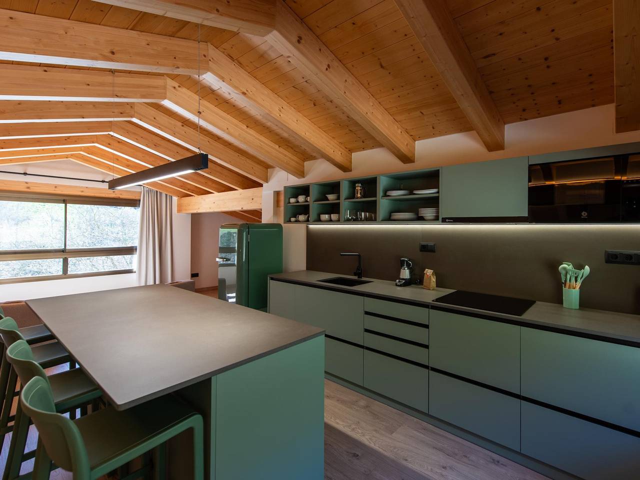 Entire apartment, Mountain Loft Trencalòs, pets allowed in Soriguera, Catalan Pyrenees