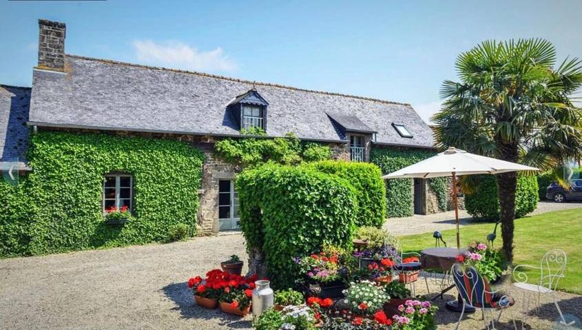 Location de vacances pour 4 personnes, avec piscine et jacuzzi à Saint-Hélen - 2