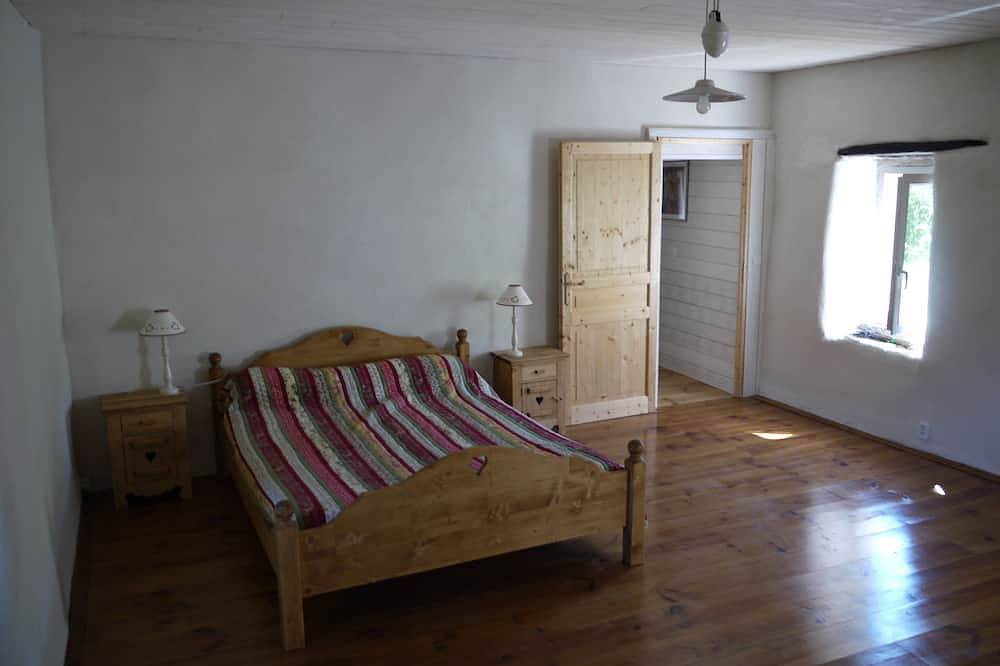 Gite des Baragnas in the heart of Cévennes nature, air-conditioned, internet, swimming pool in Saint-Jean-du-Gard, Cévennes