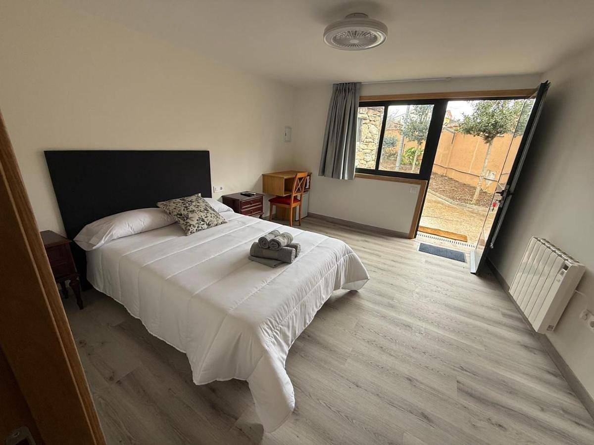 Apartamento de férias inteiro, Double Room with Shared Bathroom in Vigo, Costa de Galicia