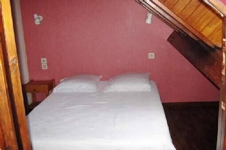 3étoiles beautiful cottage in mountain character in small Pyrenean village in Pailhac, French Pyrenees