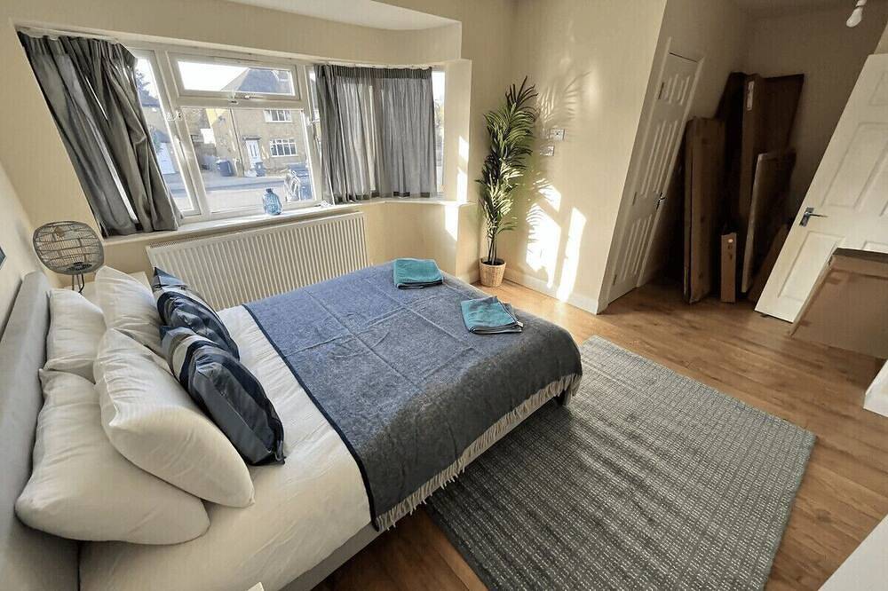 Burnham / Slough Spacious Four Bedroom House in Slough, Berkshire
