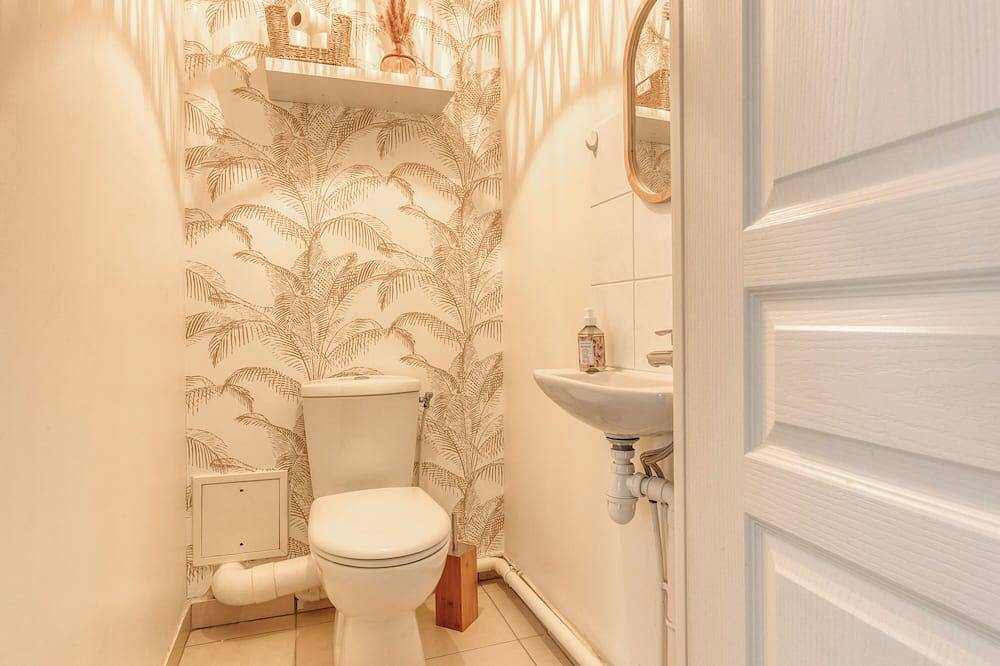 Apartamento entero, Apartamento para 4 personas - parking - estación de metro + tren - ascensor in Asnières-sur-Seine, Altos del Sena