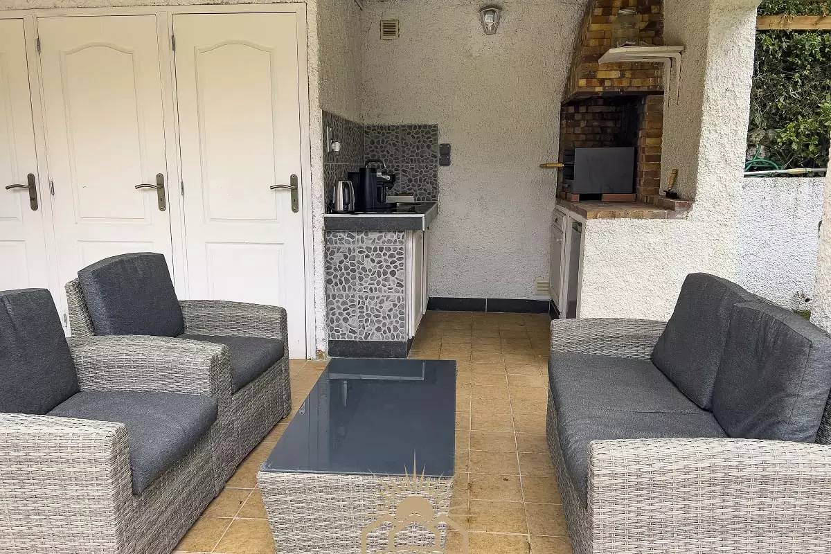 Maisons & Villas pour 8 Personnes in Le Rouret, Côte méditerranéenne (France)