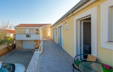 Holiday Apartment for 2 People in Nin, Zadar, Photo 4