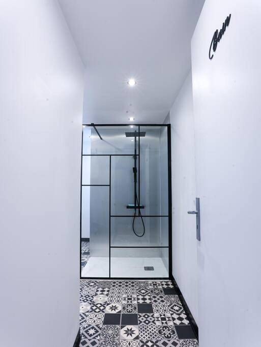 Location de vacances pour 8 personnes, avec jardin ainsi que piscine et jacuzzi à Barbery - 4