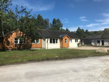 Chambre d’hôte pour 4 personnes, avec vue et jardin dans Highlands