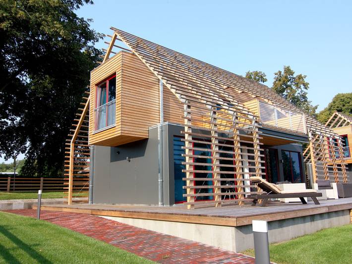 Ferienhaus für 4 Personen, mit Balkon und Terrasse sowie Garten und Sauna in Sternberger Seenlandschaft