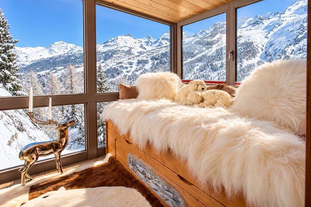 Luxus Chalet & Spa. Privater Whirlpool, Sauna & Gletscherblick. in Saas-Fee, Walliser Alpen