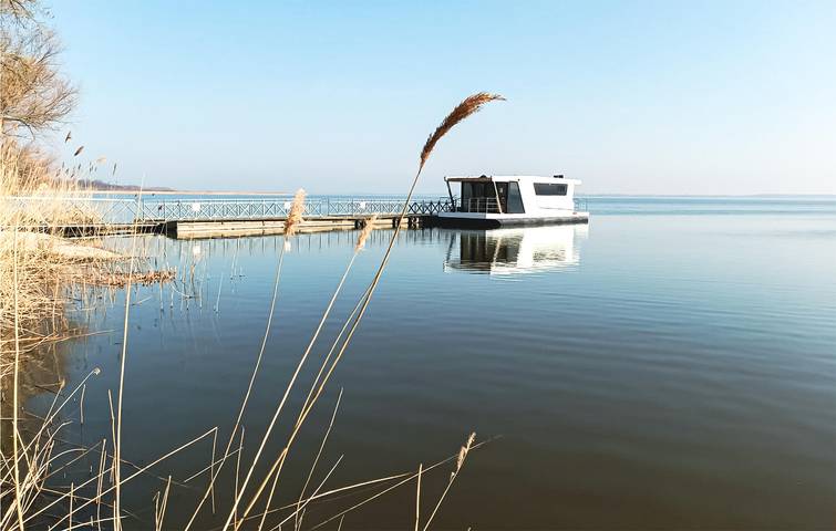 Hausboot für 6 Personen, mit Terrasse und Seeblick sowie Ausblick