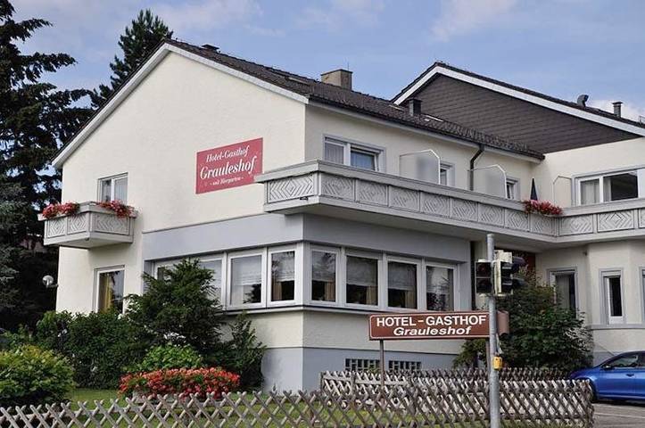 Hôtel pour 2 personnes, avec jardin ainsi que vue et balcon
