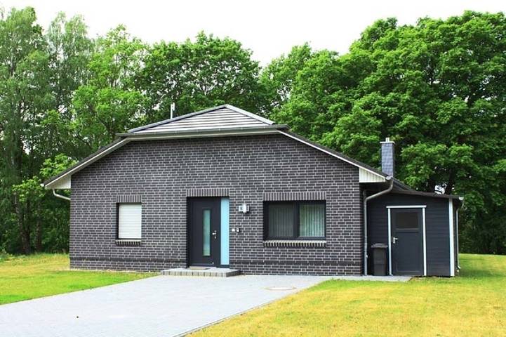 Ferienhaus für 4 Personen, mit Terrasse und Garten sowie Sauna