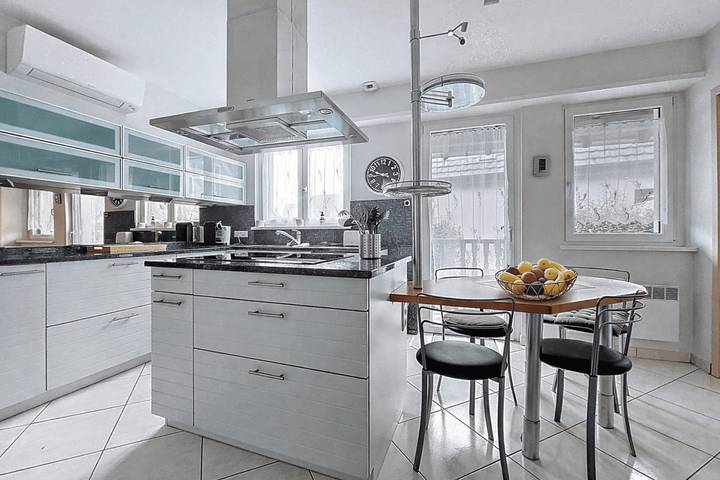 Ferienhaus für 10 Personen mit Balkon in Niederhausbergen, Region Straßburg