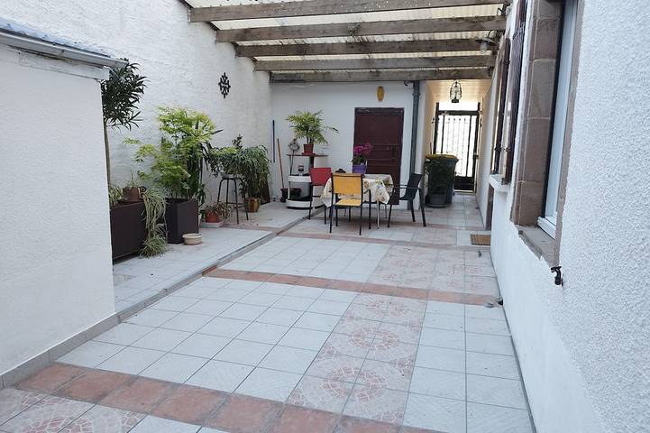 Location de vacances pour 8 personnes, avec Terrasse à Sainte-Gemme (Tarn)
