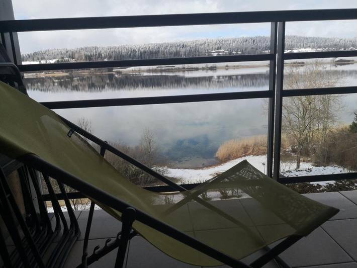 Gîte pour 4 personnes, avec vue sur le lac ainsi que vue et balcon à Malbuisson - 4