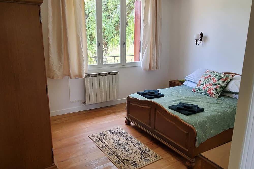 Beautiful 4 bedroom property near to Monflanquin in Laussou, Villeneuve-sur-Lot region