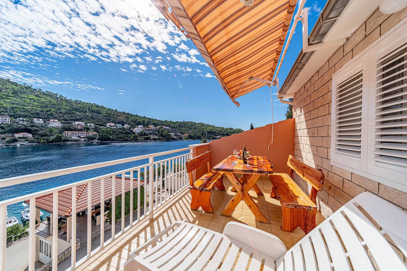 Apartamento entero, Apartamento para dos personas con terraza y vista al mar Brna, Korcula A-10057-b in Blato, Korcula