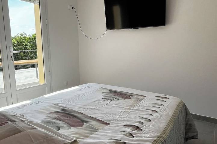 Location de vacances pour 4 personnes, avec terrasse ainsi que jacuzzi et jardin à Cazoulès - 3