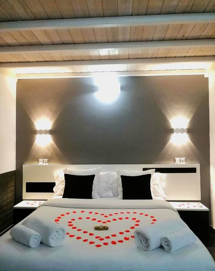 Apartamento para 4 personas, con Jacuzzi en Arenas de San Pedro