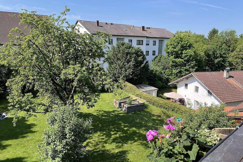 Ganze Wohnung, Ferienwohnung Gartenblick- 3 Personen, 45qm, Balkon mit schöner Aussicht in Altötting, Landkreis Altötting