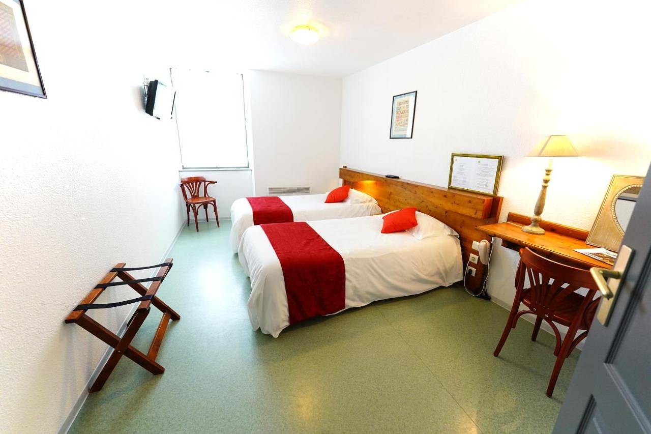 Logis Hôtel Le Relais Des Remparts in Allanche, Parc naturel régional des Volcans d'Auvergne