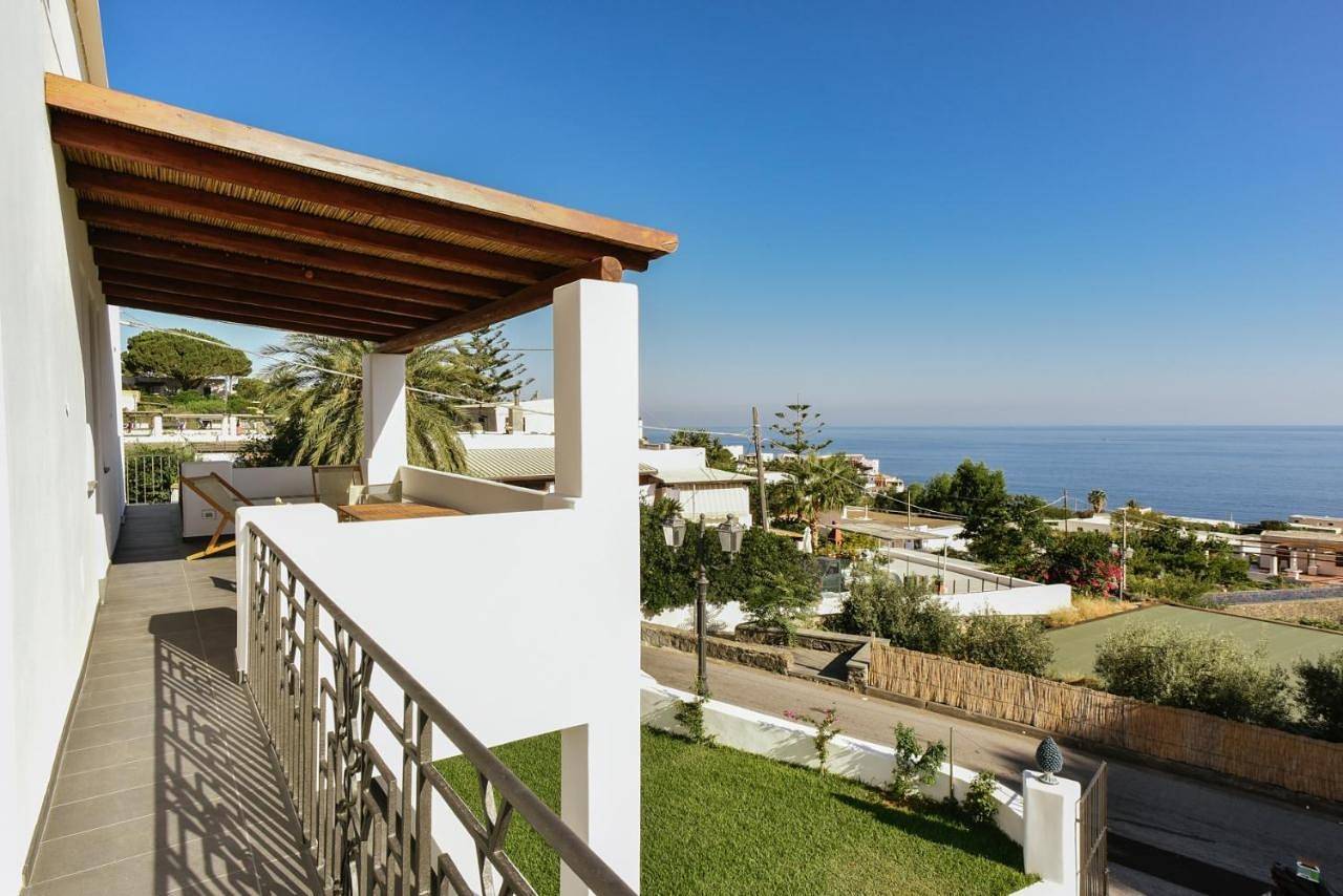 Three-Bedroom Villa in Malfa, Salina