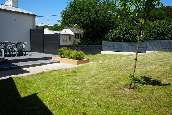 Location de vacances pour 6 personnes, avec vue et jardin à Bohars - 2