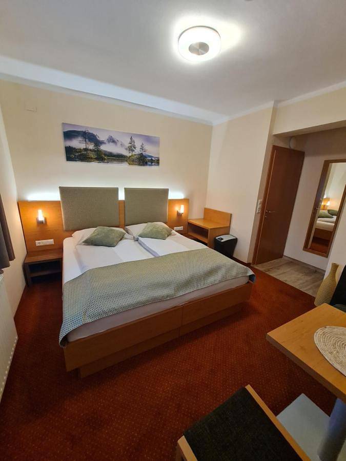 Location de vacances pour 2 personnes, avec jardin et piscine ainsi que sauna et terrasse dans Eberstein - 3