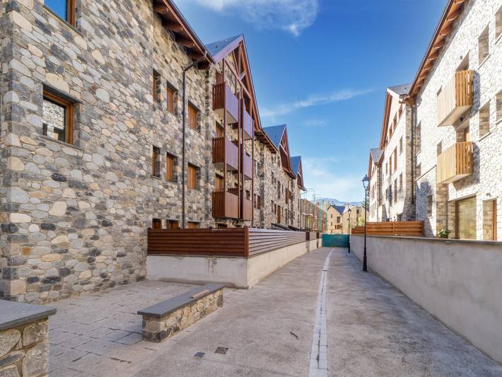 Apartamento entero, Casa de piedra cerca de Benasque y lago in Cerler, Benasque