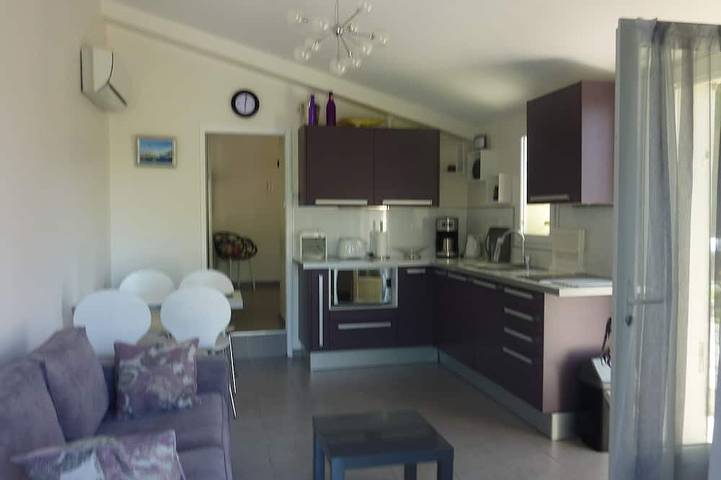 Maison de vacances pour 2 personnes, avec terrasse et jardin, animaux acceptés